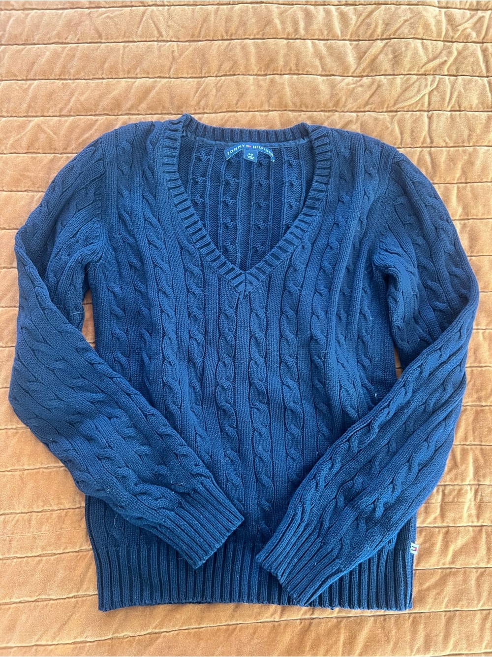 Tommy Hilfiger Women’s Navy Cable-Knit V-Neck Sweater Y2K